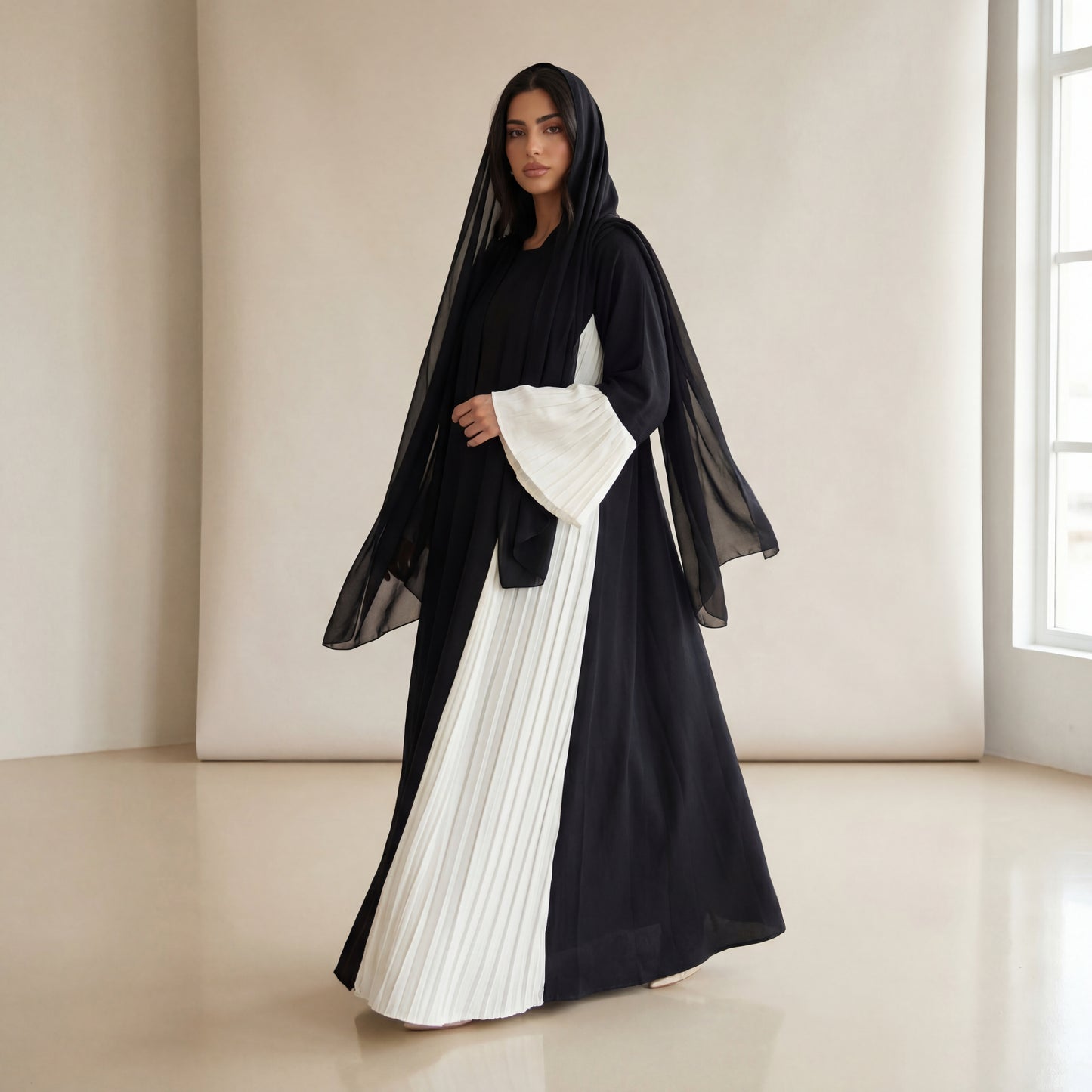 Black & Ivory Pleated Sleeve Abaya