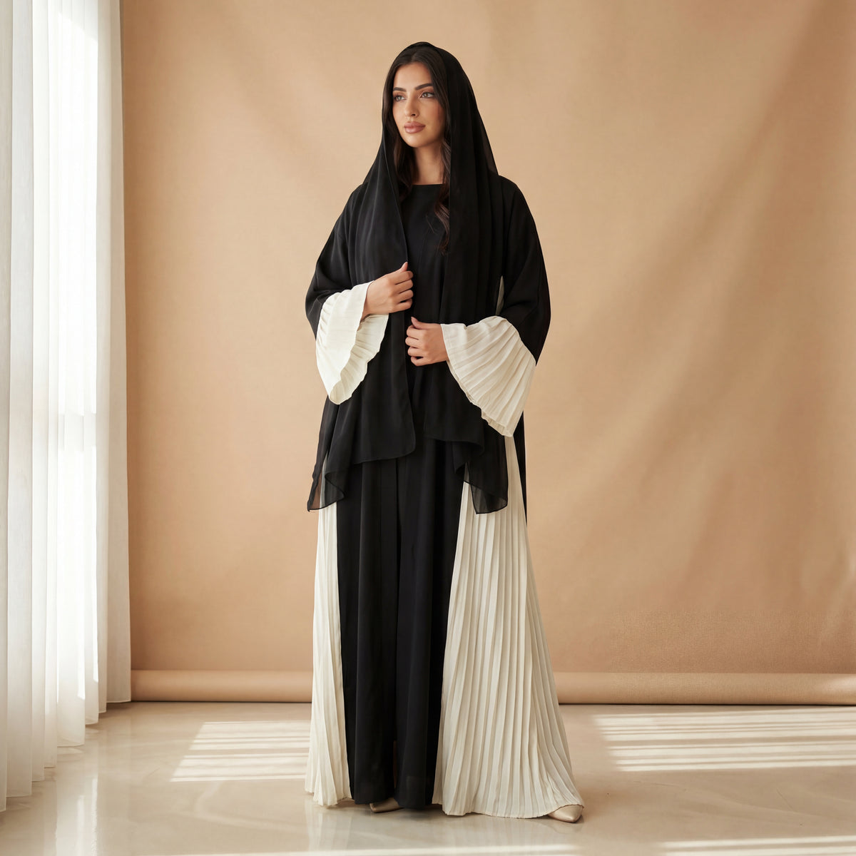 Black & Ivory Pleated Sleeve Abaya